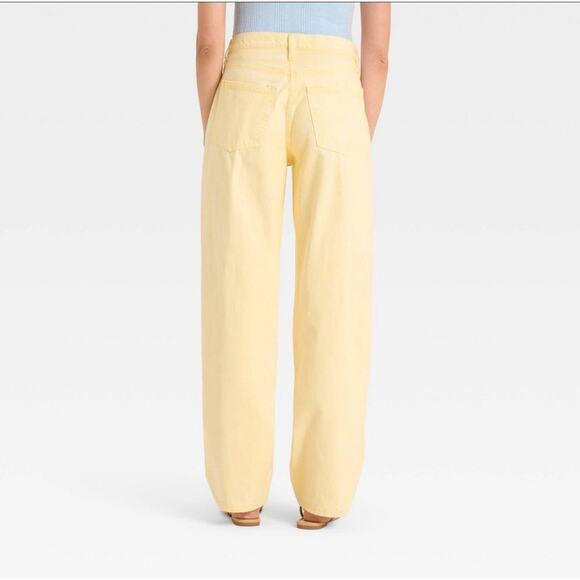 Universal Thread Women's Mid-Rise Baggy Jeans Classic 90's Vintage Straight Fit - Picture 2 of 10